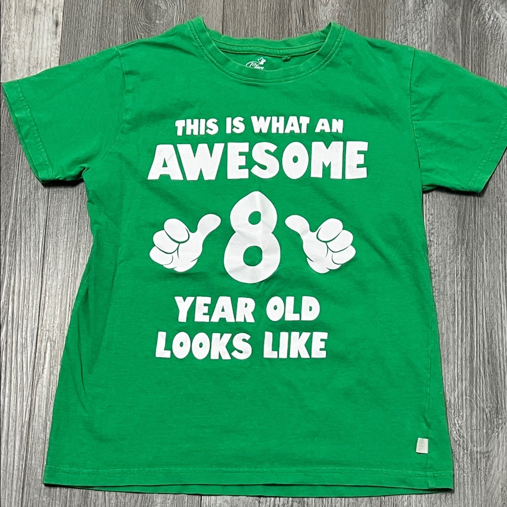 Tstars kids short sleeve Graphic T-Shirt/ green / size M Smoke free